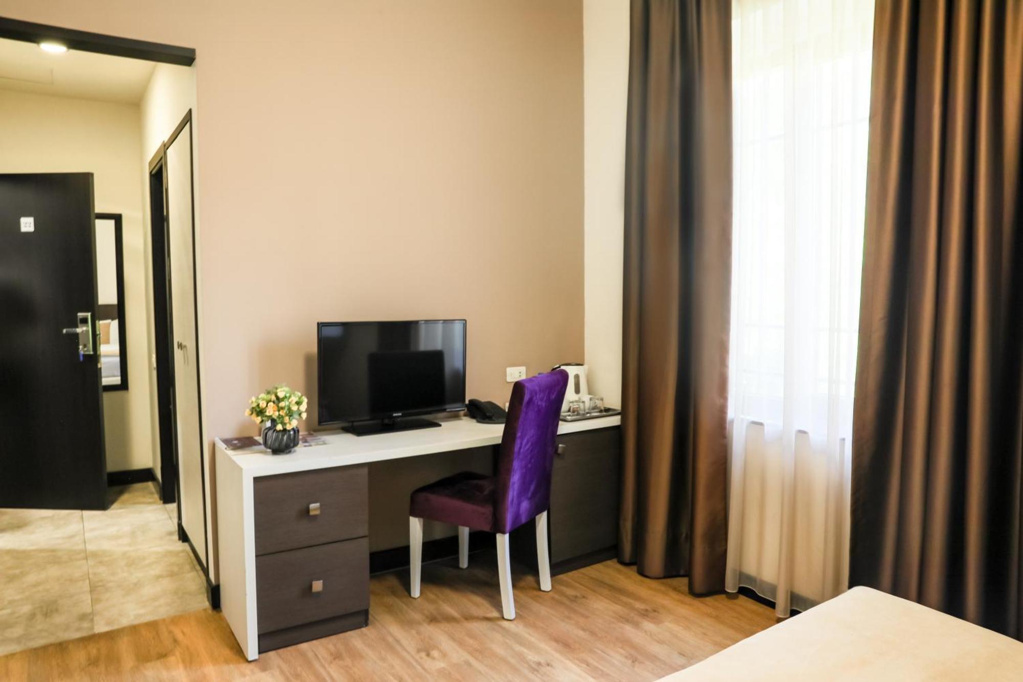 My Hotel Yerevan Ngoại thất bức ảnh