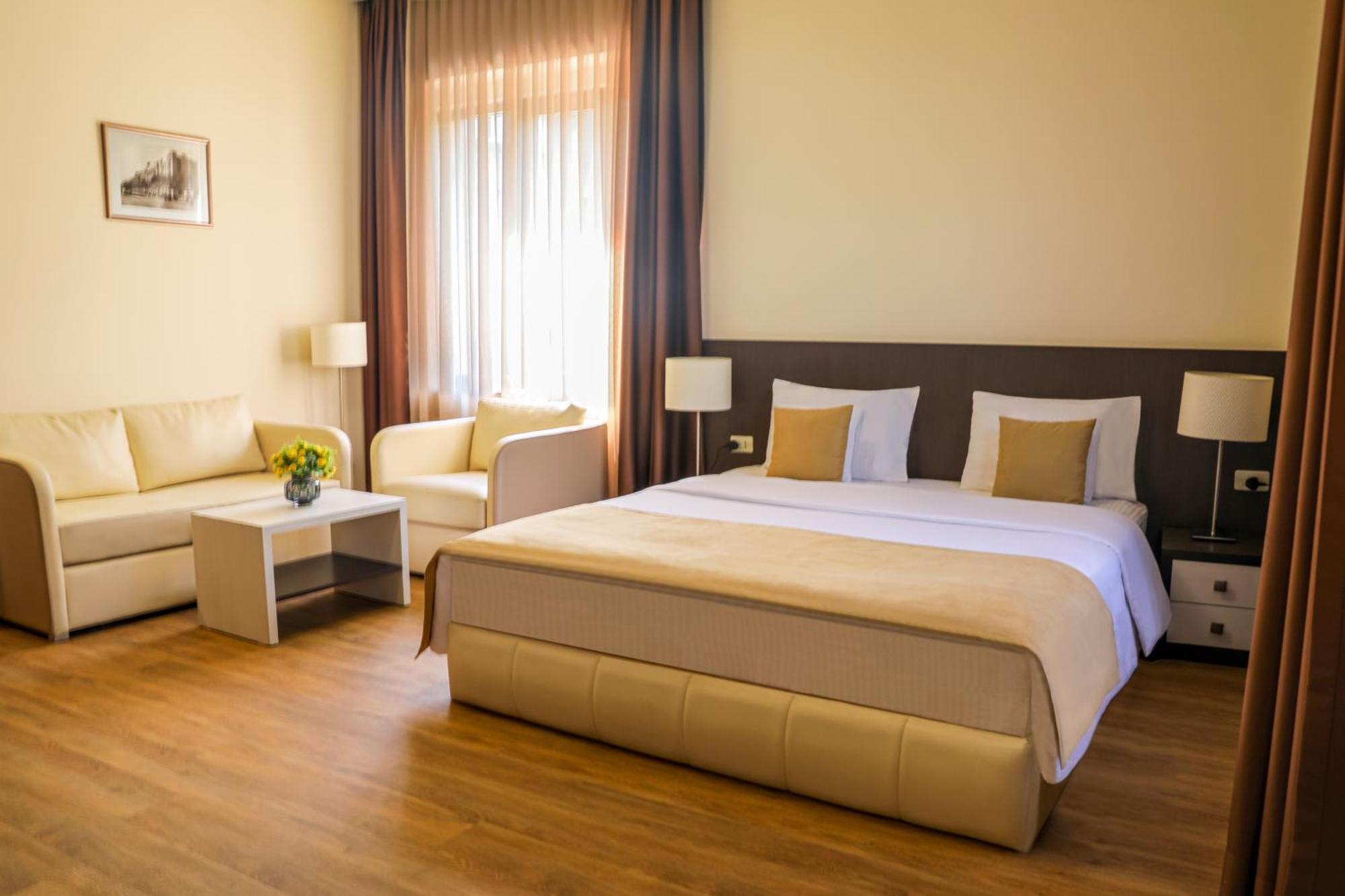 My Hotel Yerevan Ngoại thất bức ảnh